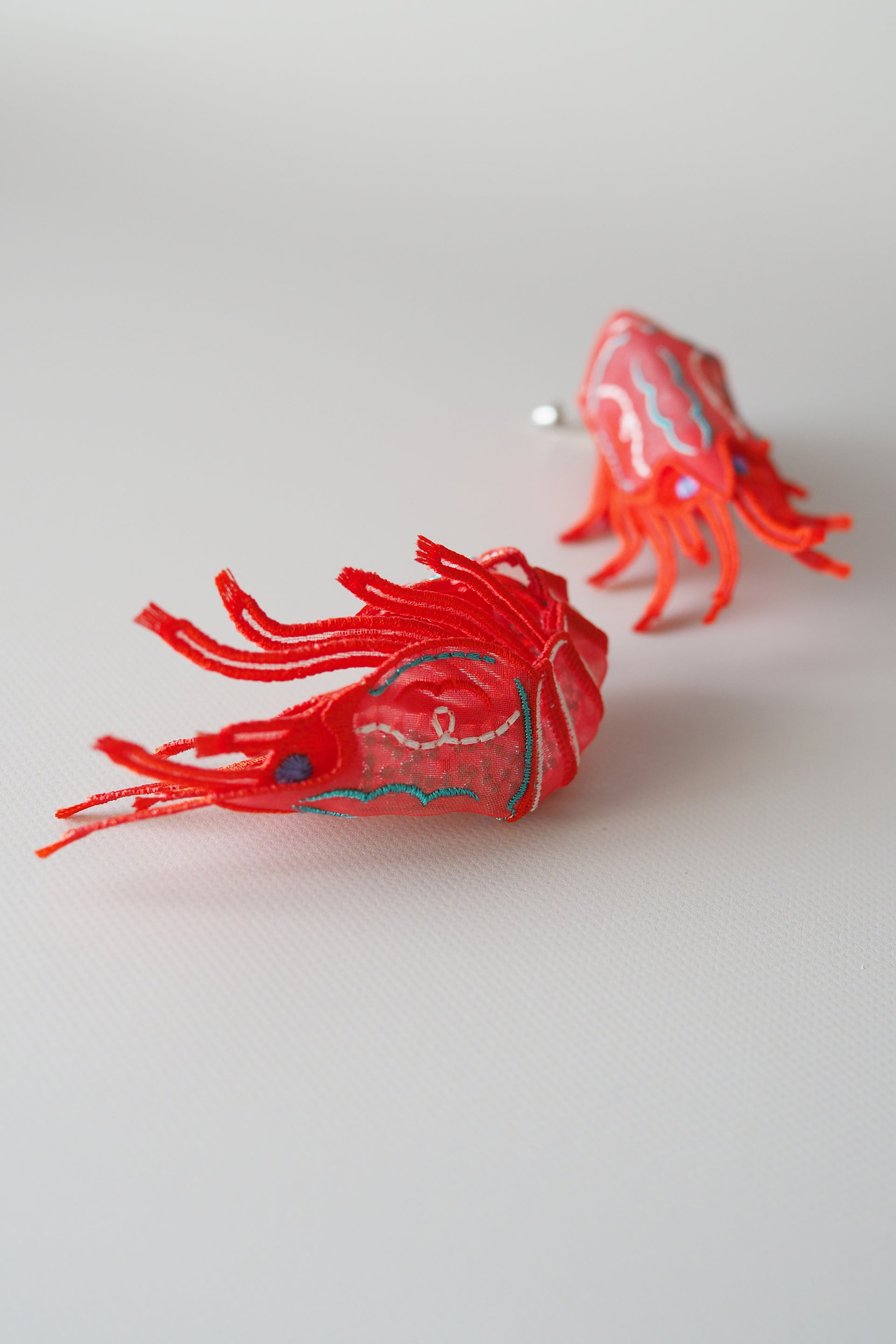 ARRO / SHRIMPS / EARRING / RED