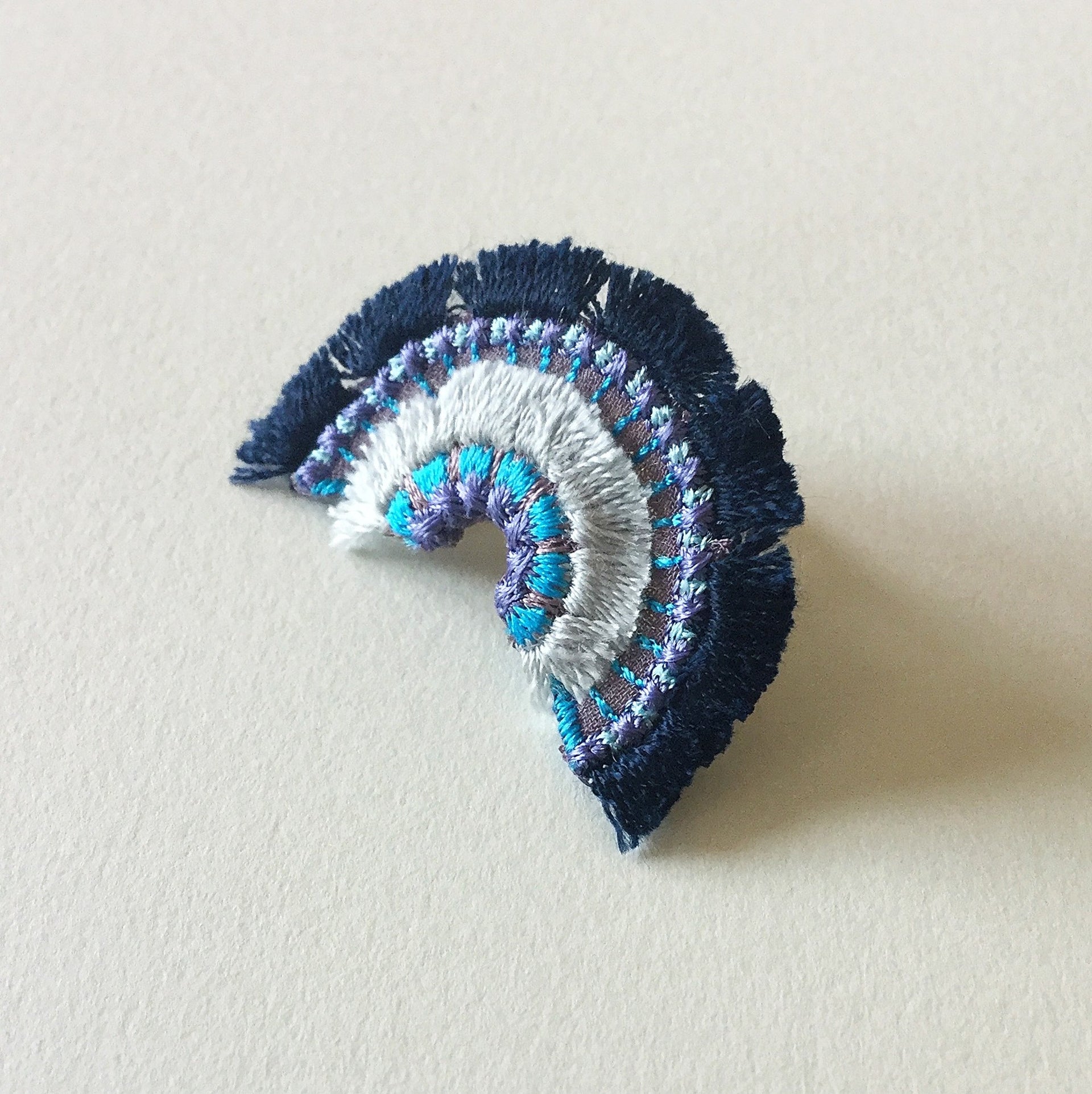 BLOOM / EARRING EAR-CLIP / NAVY