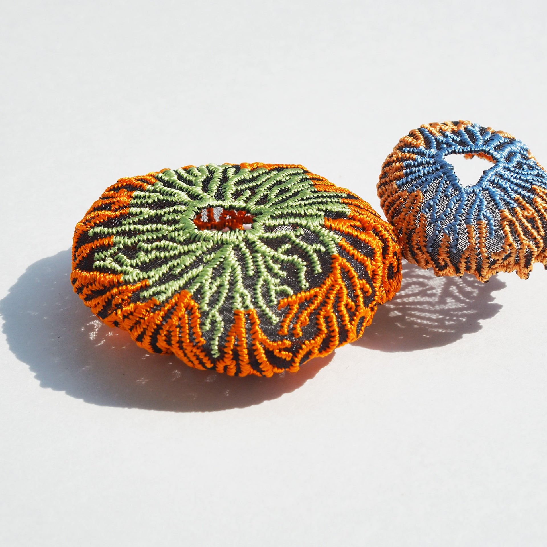 CORAL EGG / EARRING / ORANGE