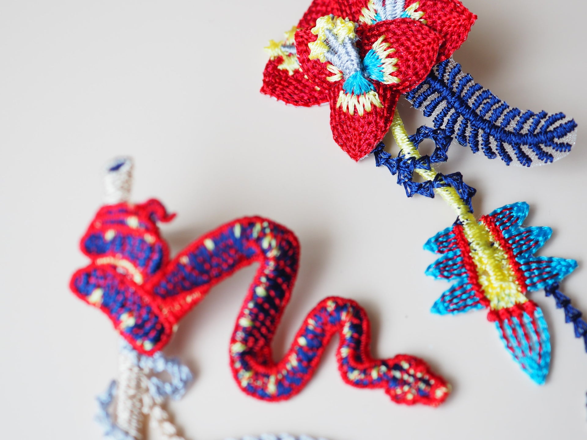 GARDEN / EARRINGS / RED