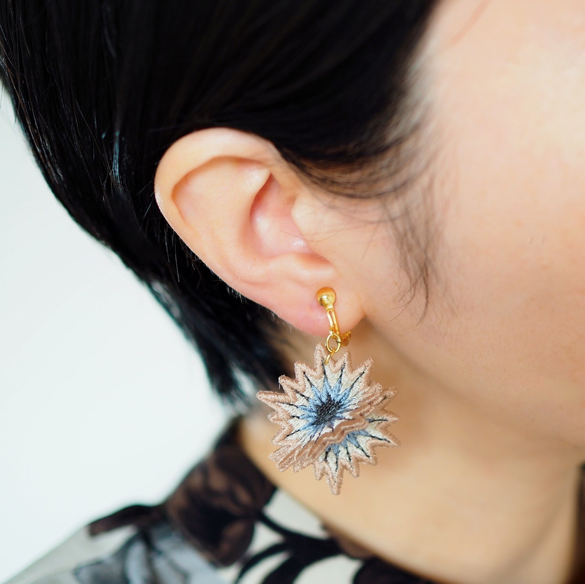 SPUTNIK / EARRINGS / PINK